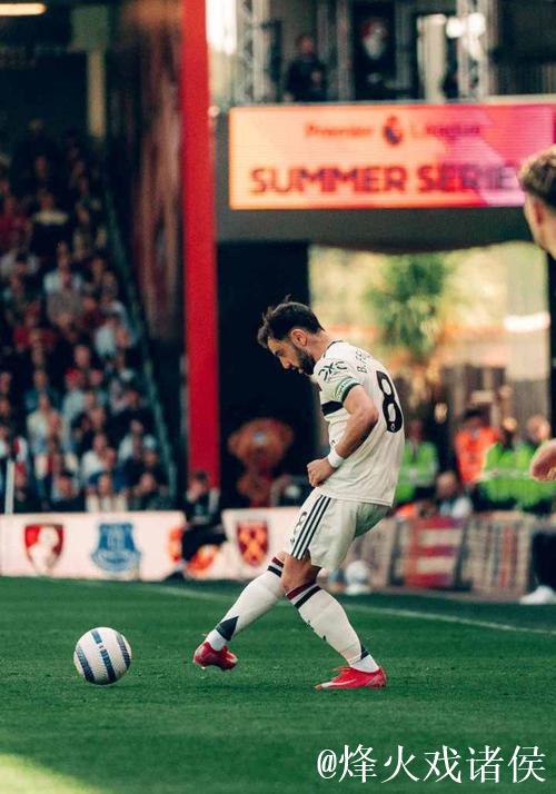 记者:除亚当斯外,曼联也关注伯恩茅斯另一位中场斯科特 记者:除亚当斯外,曼联也关注伯恩茅斯另一位中场斯科特