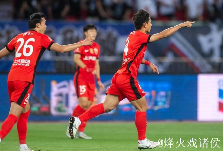 亚冠-颜骏凌扑点难救主 上海海港0-4不敌神户胜利船