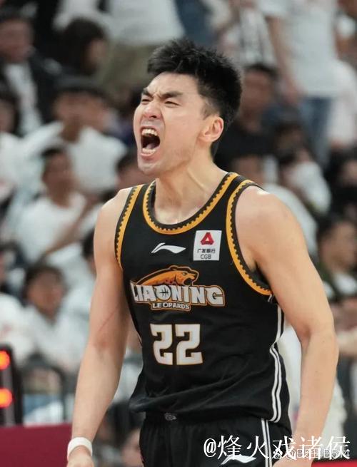 李晓旭迎来CBA生涯700场里程碑 身前只剩周鹏